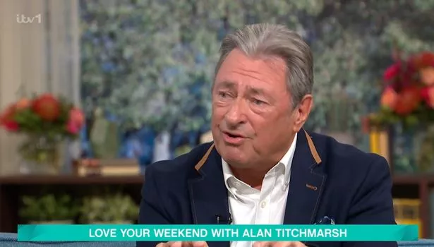 艾伦·蒂奇马什(Alan Titchmarsh)分享了罕见的个人更新，畅谈“压力